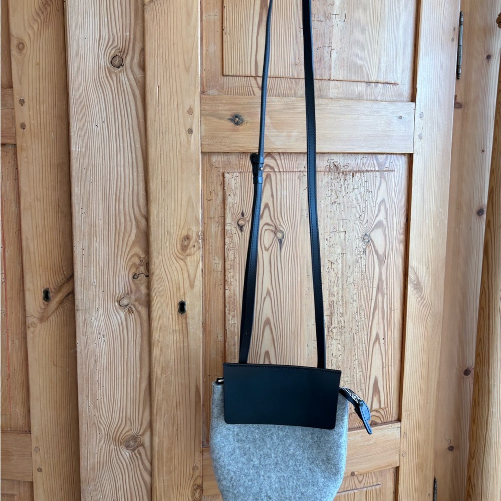 Graf lantz Stylish Black and Gray Women's Crossbody Bag